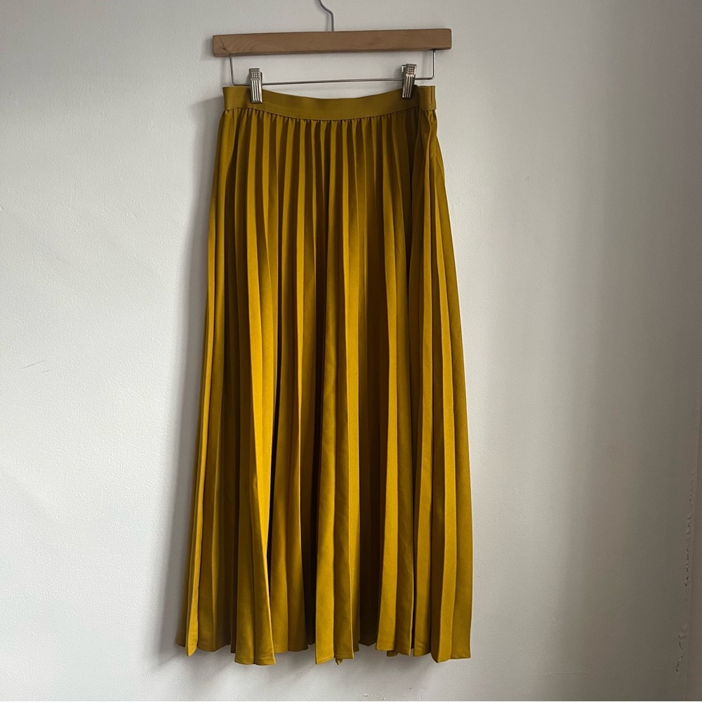 A New Day mustard yellow pleated skirt